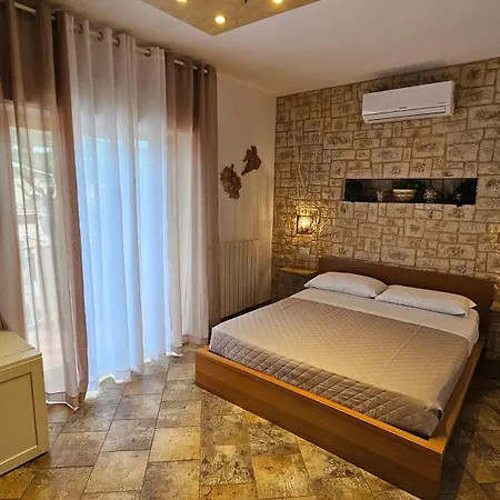 Bed & Breakfast Triskeles Giardini Naxos