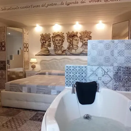 Triskeles Готель типу 