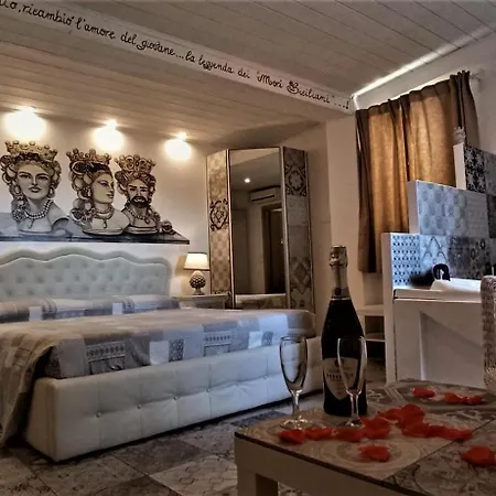 Triskeles Джардіні-Наксос