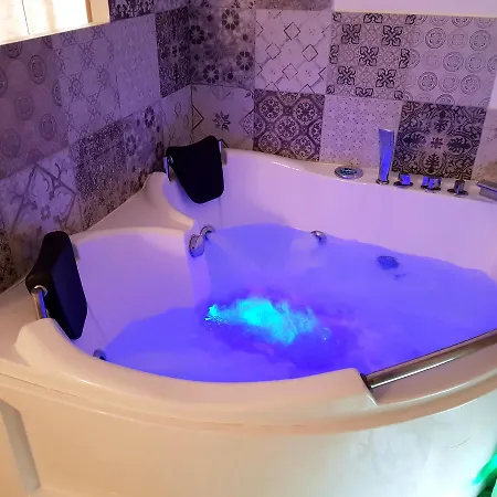 Triskeles Готель типу 